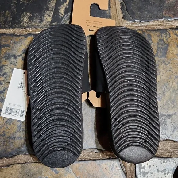 Nike Kawa slides size 4 Youth - Picture 2 of 2